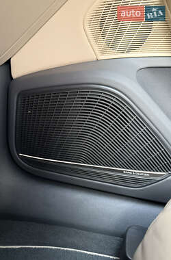 Седан Audi A4 2020 в 