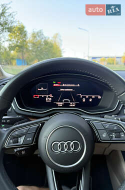 Седан Audi A4 2020 в 