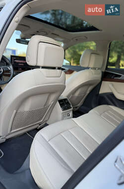 Седан Audi A4 2020 в 