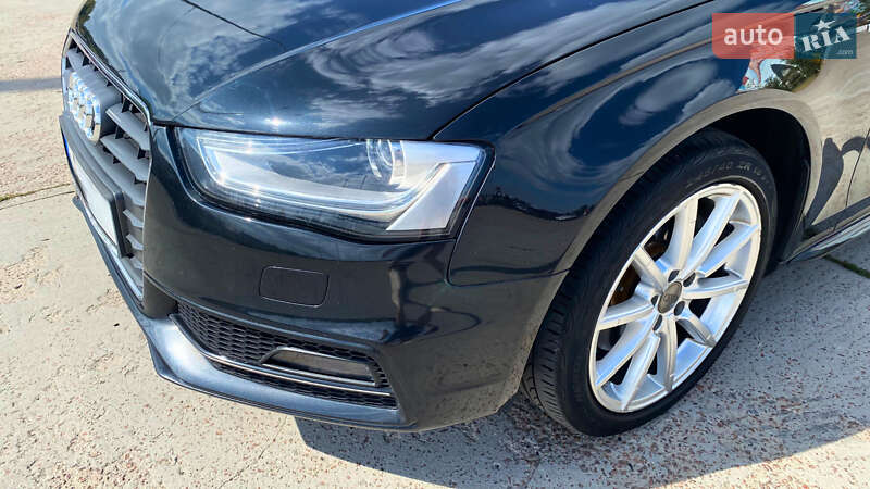 Седан Audi A4 2013 в Киеве