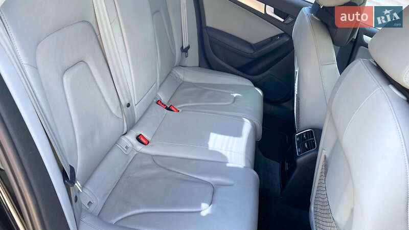 Седан Audi A4 2013 в Киеве