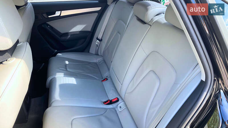 Седан Audi A4 2013 в Киеве