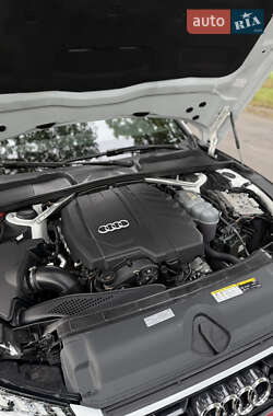 Седан Audi A4 2020 в 
