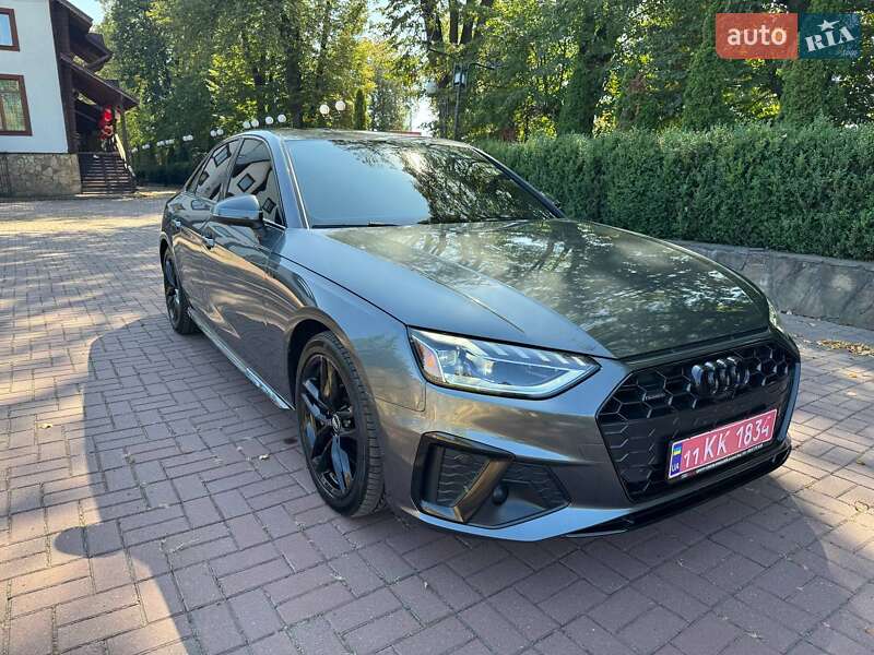 Седан Audi A4 2022 в Виннице