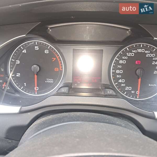 Седан Audi A4 2008 в Коростене