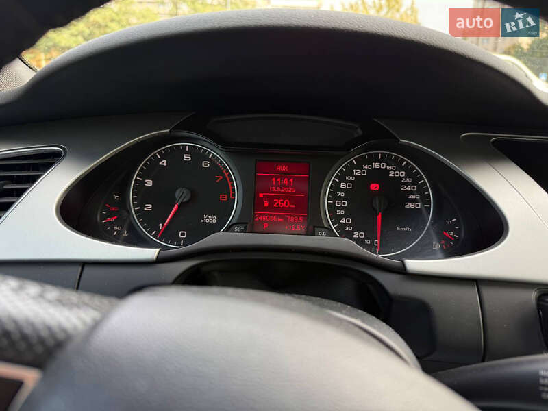 Седан Audi A4 2011 в Киеве