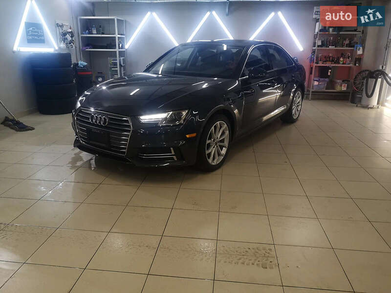 Седан Audi A4 2017 в Одесі