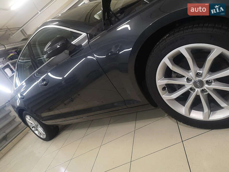 Седан Audi A4 2017 в Одесі