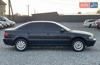 Седан Audi A4 1998 в 