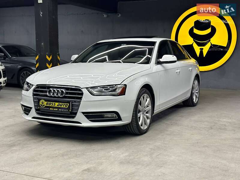 Седан Audi A4 2012 в Чернівцях
