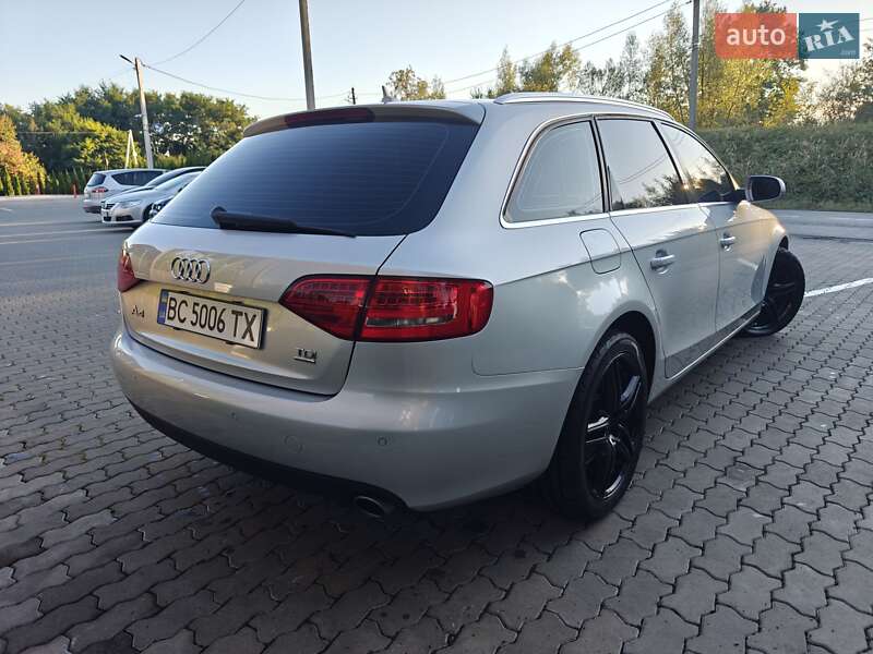 Универсал Audi A4 2011 в Новояворовске
