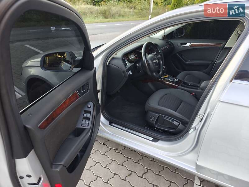 Универсал Audi A4 2011 в Новояворовске