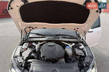 Седан Audi A4 2016 в 