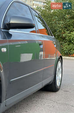 Седан Audi A4 2001 в 