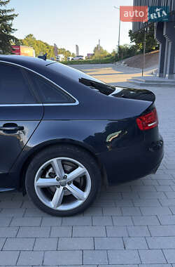 Седан Audi A4 2012 в 