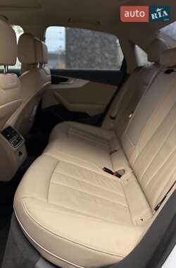Седан Audi A4 2016 в 