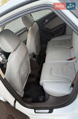 Седан Audi A4 2012 в 