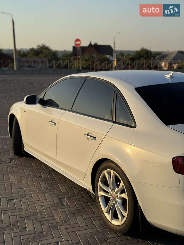 Седан Audi A4 2012 в Харкові