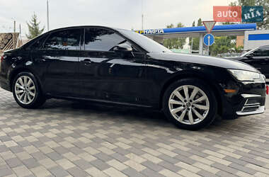 Седан Audi A4 2019 в 