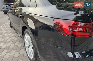 Седан Audi A4 2019 в 