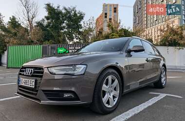 Универсал Audi A4 2013 в 