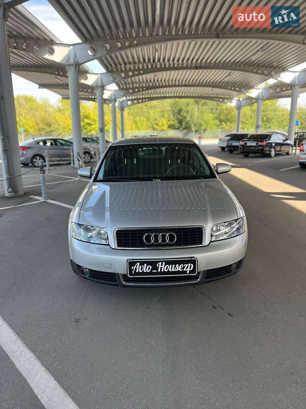 Седан Audi A4 2002 в Запорожье