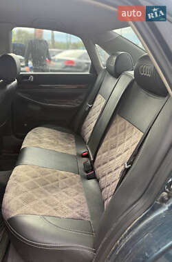 Седан Audi A4 1996 в 