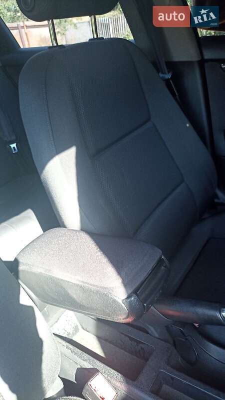 Седан Audi A4 2003 в Александровке (Краматорского района) фото 12 Седан Audi A4 2003 в Александровке (Краматорского района)