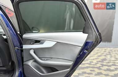 Седан Audi A4 2019 в 