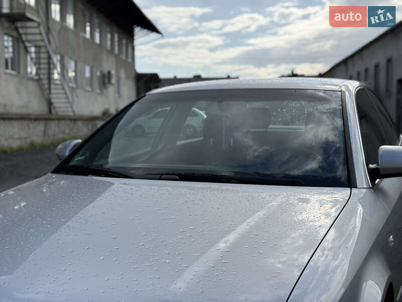 Седан Audi A4 2004 в Тернополі