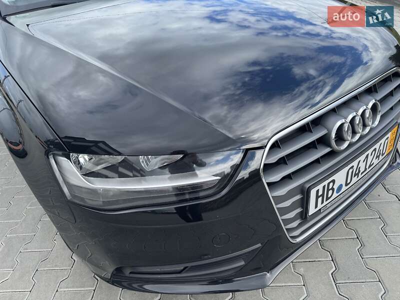 Седан Audi A4 2013 в Калуше