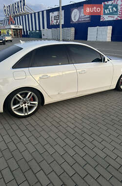 Седан Audi A4 2013 в 
