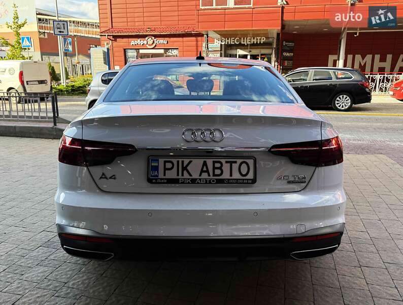 Седан Audi A4 2023 в Львове