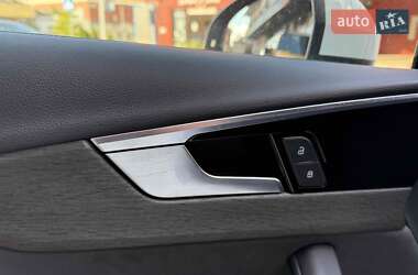 Седан Audi A4 2023 в Львові