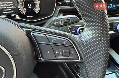Седан Audi A4 2023 в Львові