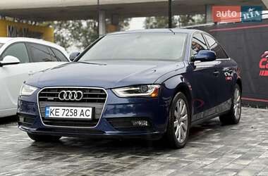 Седан Audi A4 2012 в 