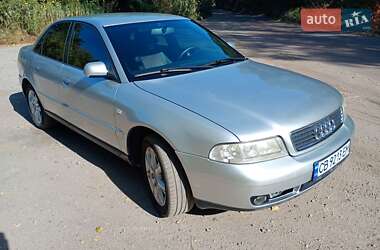 Седан Audi A4 1999 в Чернигове