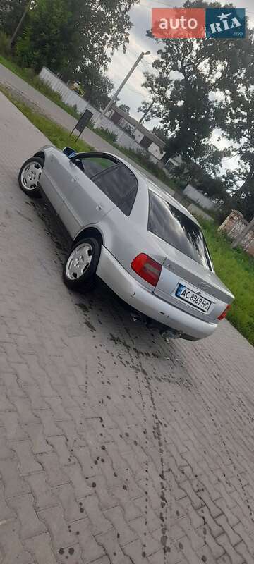 Седан Audi A4 1998 в Хмельницком