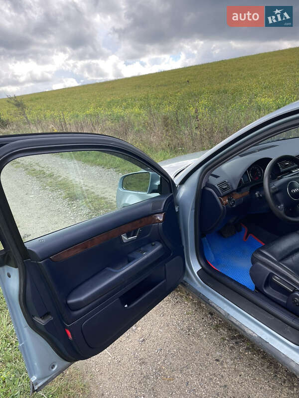 Седан Audi A4 2002 в Золочеве
