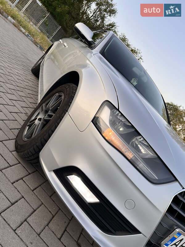 Седан Audi A4 2012 в Запорожье