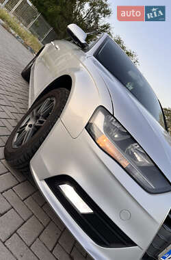 Седан Audi A4 2012 в 