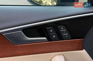 Седан Audi A4 2020 в 