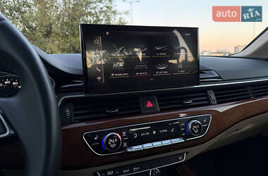 Седан Audi A4 2020 в 