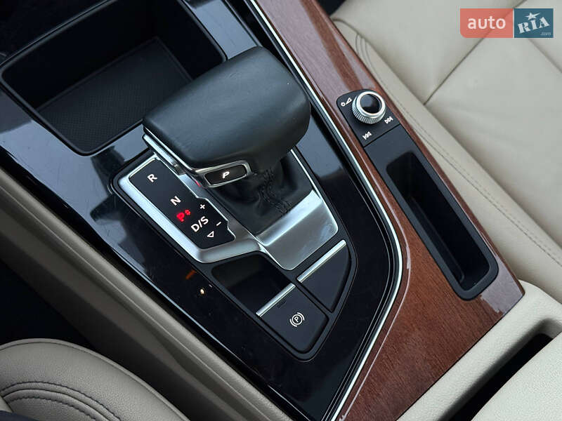 Седан Audi A4 2020 в Кривом Роге