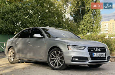 Седан Audi A4 2015 в Киеве