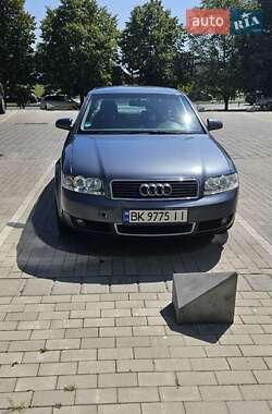 Седан Audi A4 2001 в Ровно