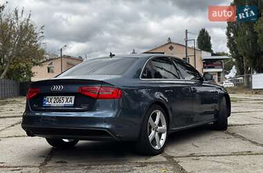 Седан Audi A4 2015 в 