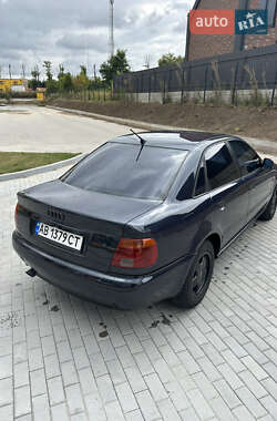 Седан Audi A4 1995 в 