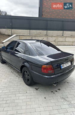 Седан Audi A4 1995 в 