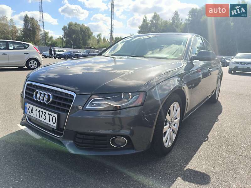 Седан Audi A4 2010 в Києві